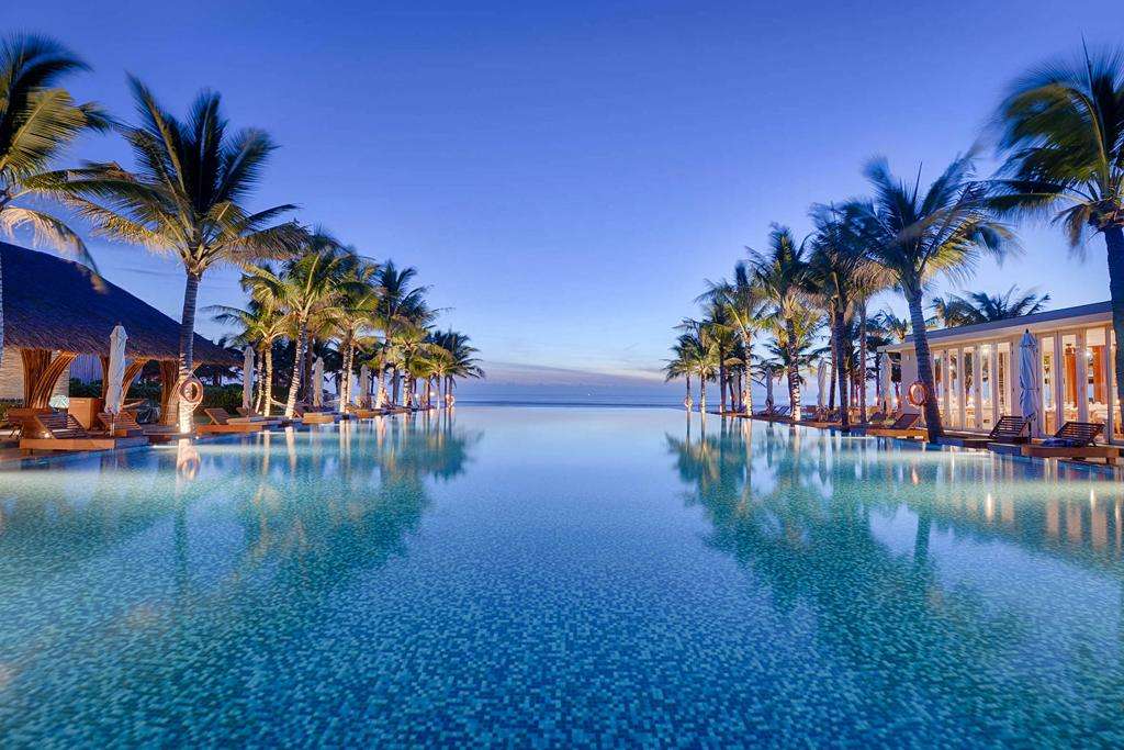 MercedesBenz Việt Nam bàn giao 16 xe cho khu nghỉ dưỡng Duyên Hà Resort Cam Ranh #14 MercedesBenz Việt Nam bàn giao 16 xe cho khu nghỉ dưỡng Duyên Hà Resort Cam Ranh